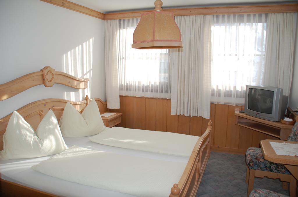 Gasthof Ruescher Hotel Donnersbach ภายนอก รูปภาพ